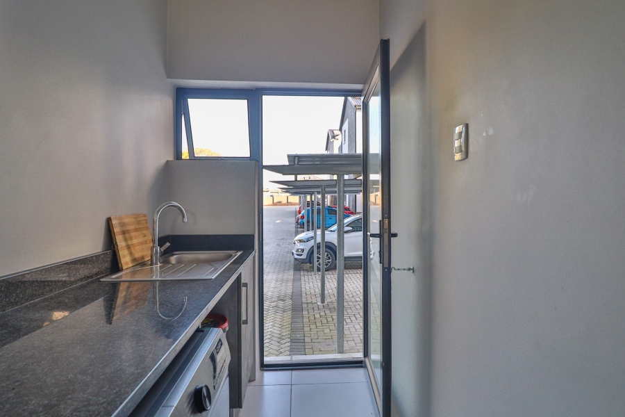 1 Bedroom Property for Sale in Overbaakens Eastern Cape